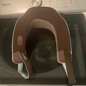 Homemedics neck massager with heat